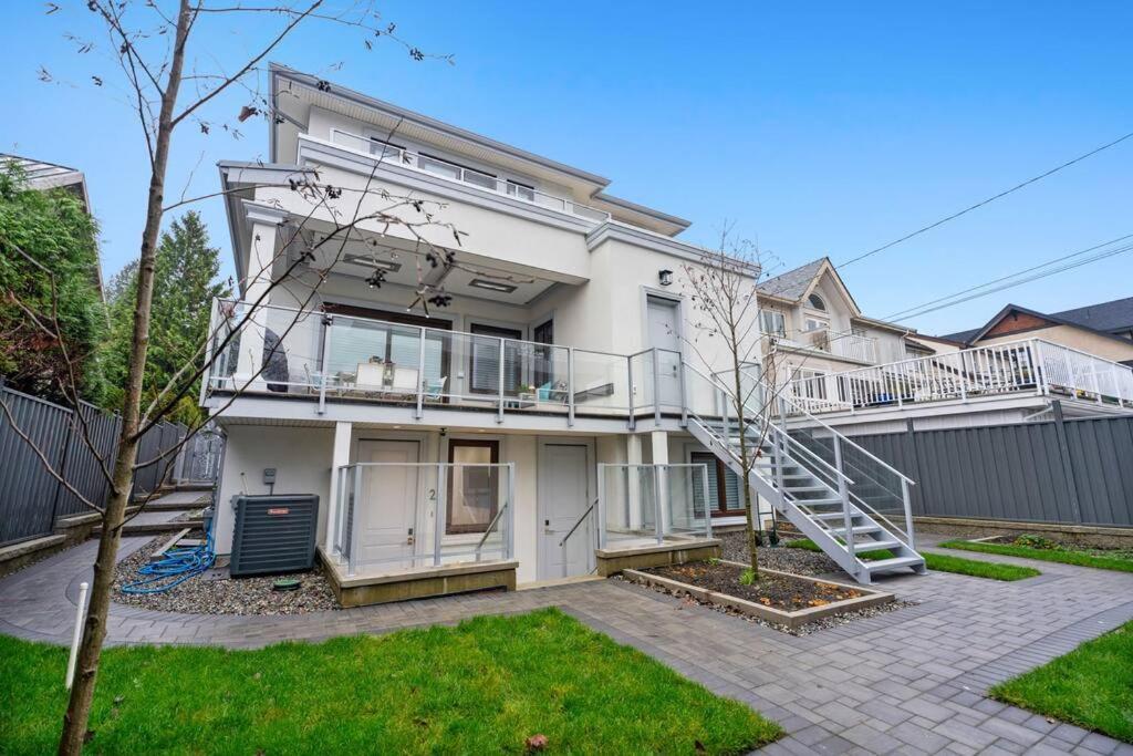 Brand New 2 Bedroom Point Grey Getaway Vancouver Dış mekan fotoğraf