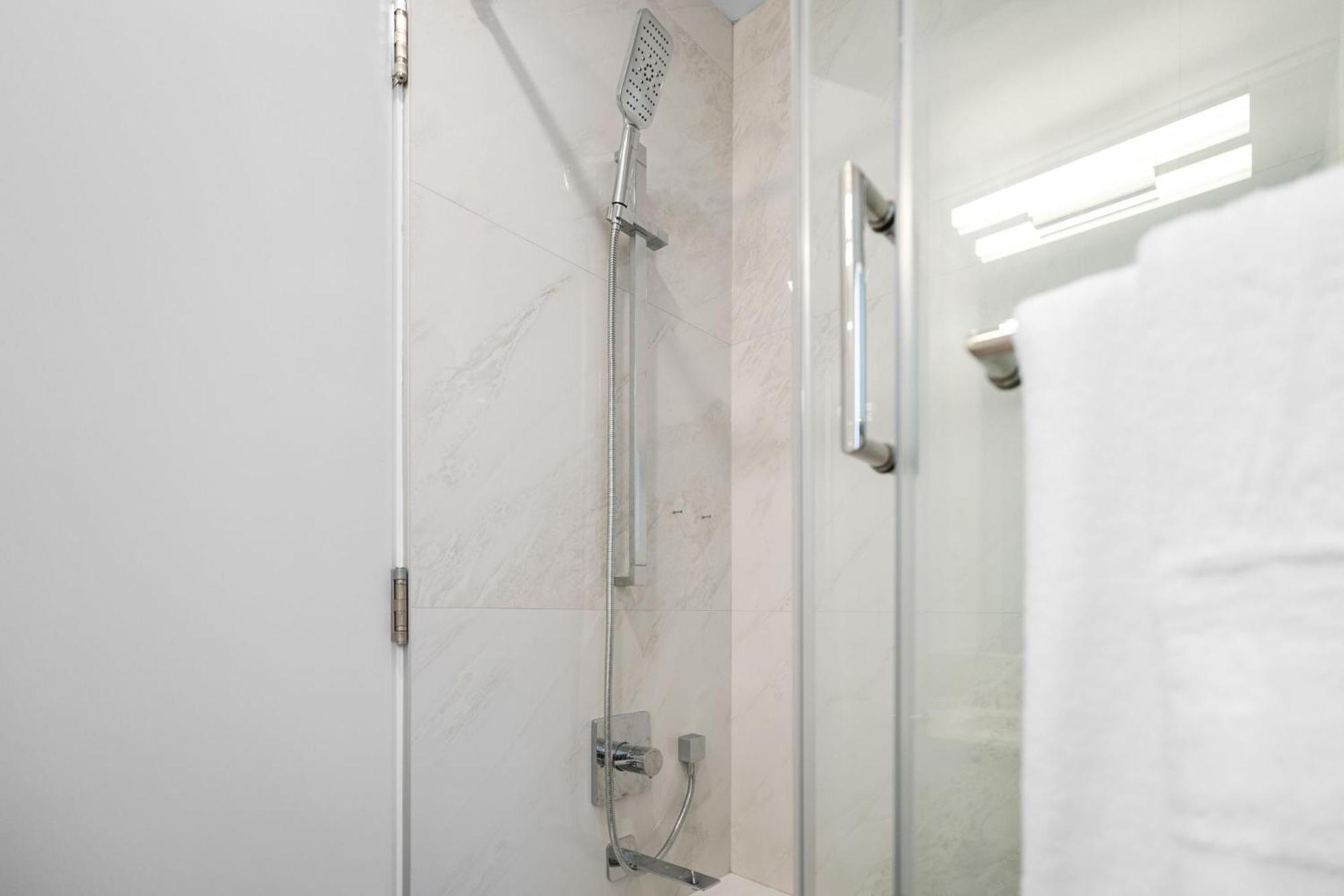 Brand New 2 Bedroom Point Grey Getaway Vancouver Dış mekan fotoğraf