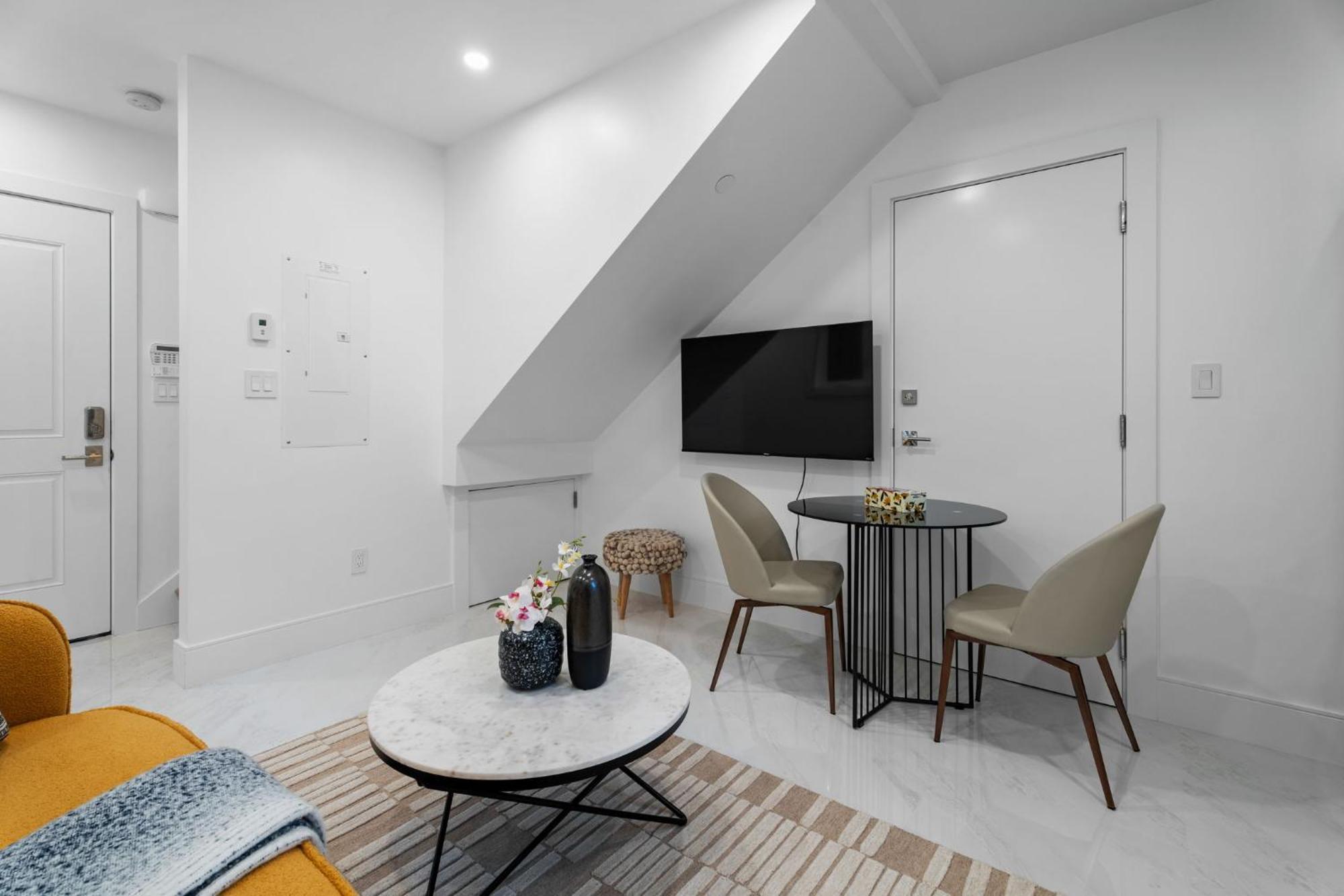 Brand New 2 Bedroom Point Grey Getaway Vancouver Dış mekan fotoğraf
